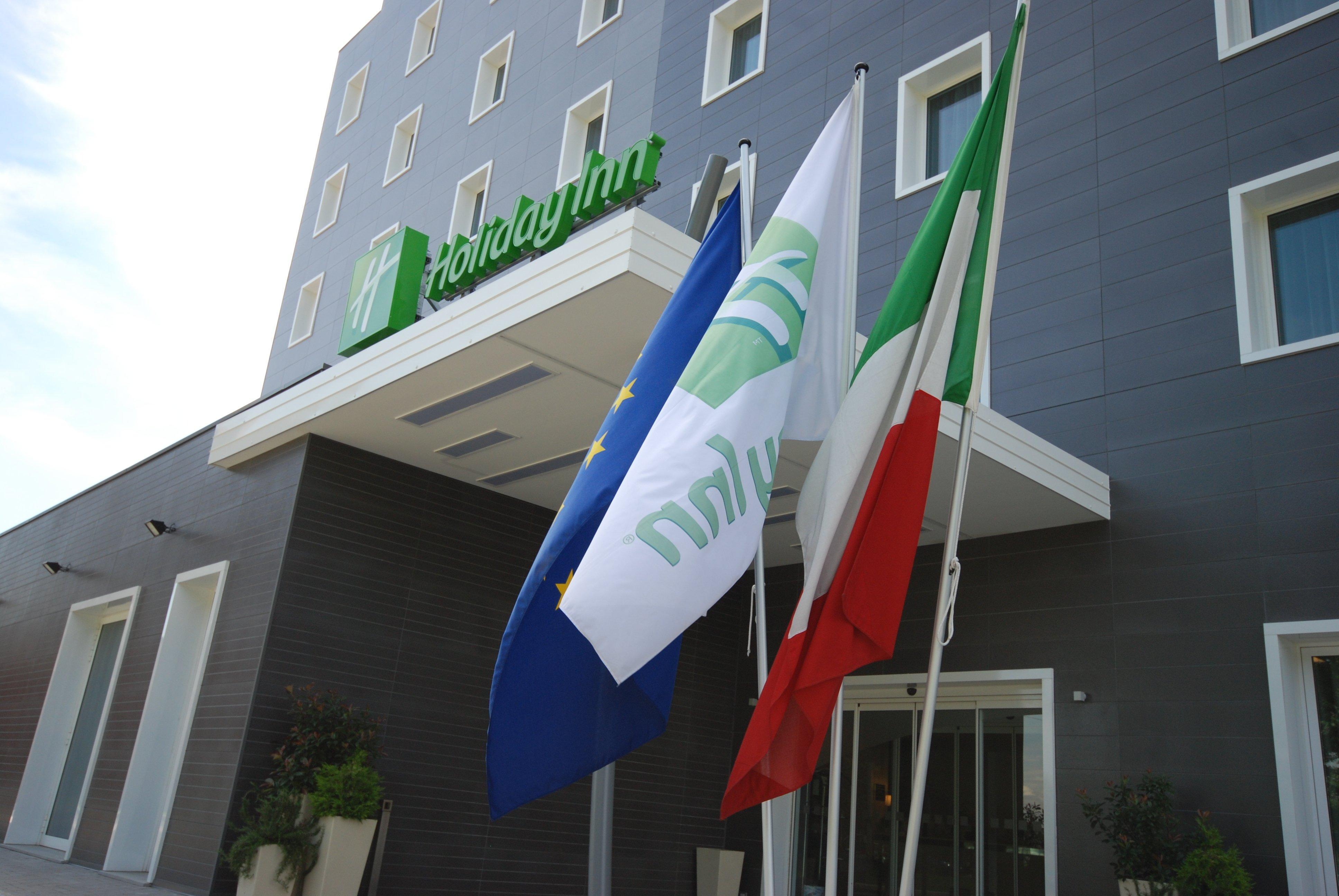 Holiday Inn Milan Nord Zara By Ihg Cinisello Balsamo Esterno foto
