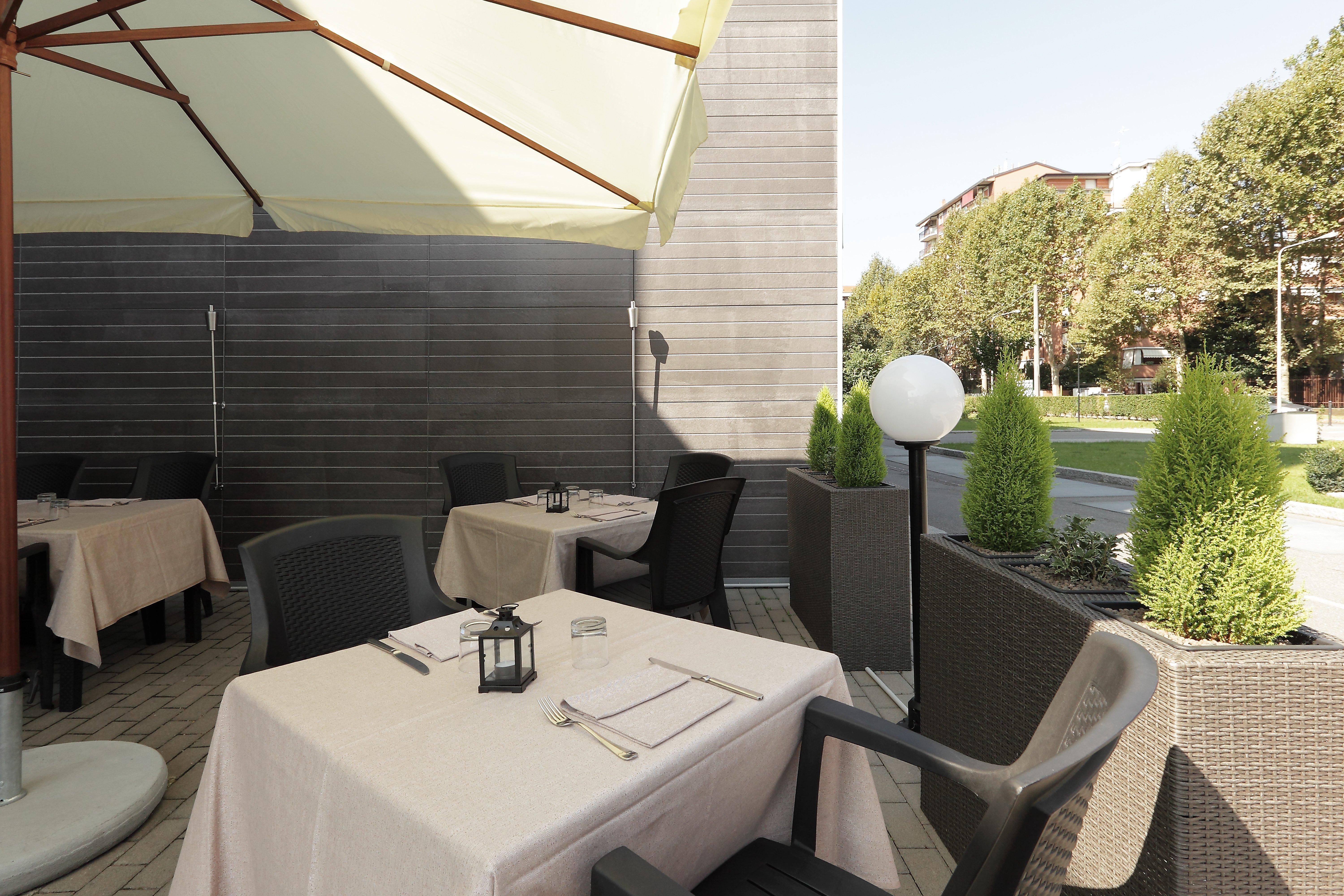 Holiday Inn Milan Nord Zara By Ihg Cinisello Balsamo Esterno foto