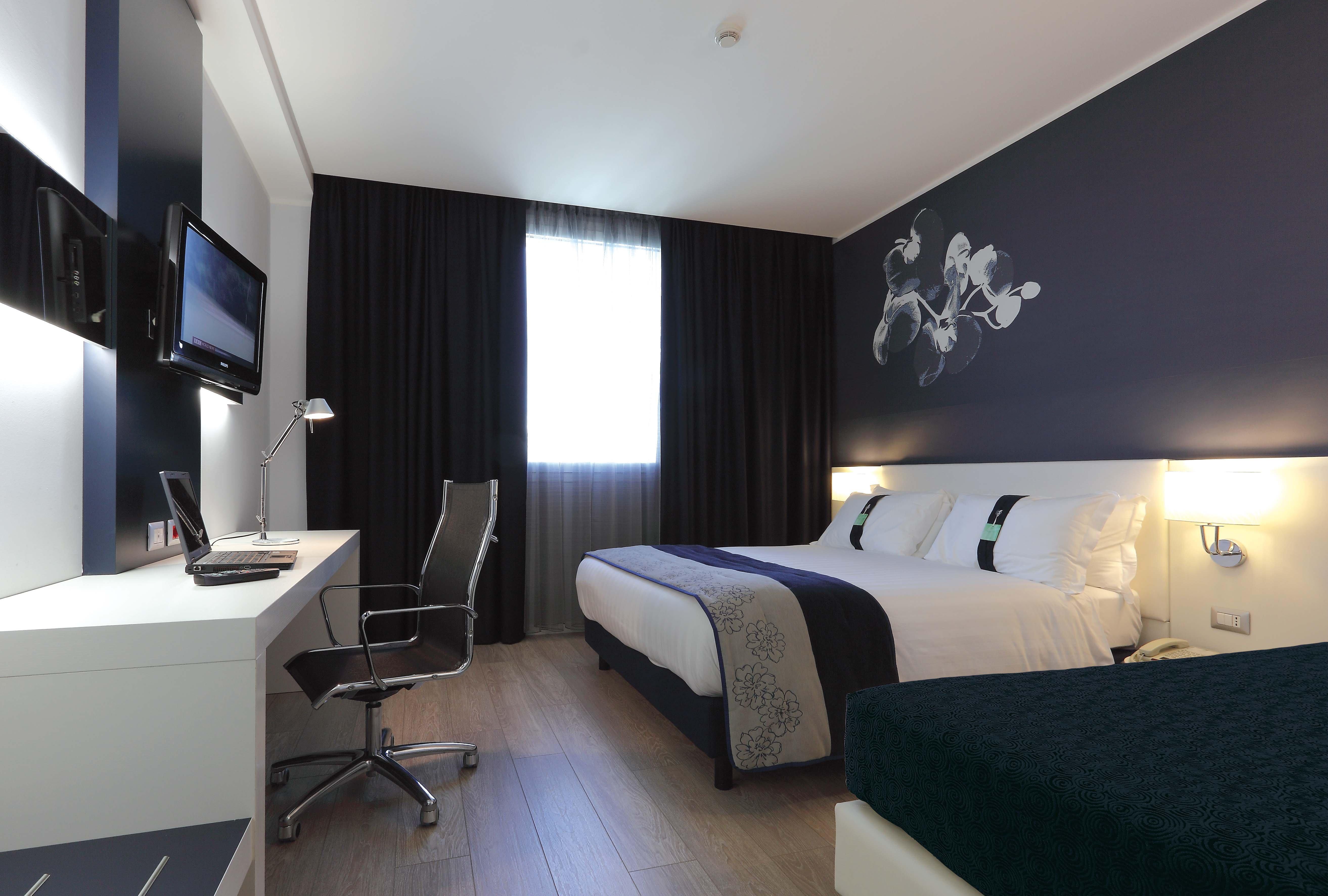 Holiday Inn Milan Nord Zara By Ihg Cinisello Balsamo Esterno foto