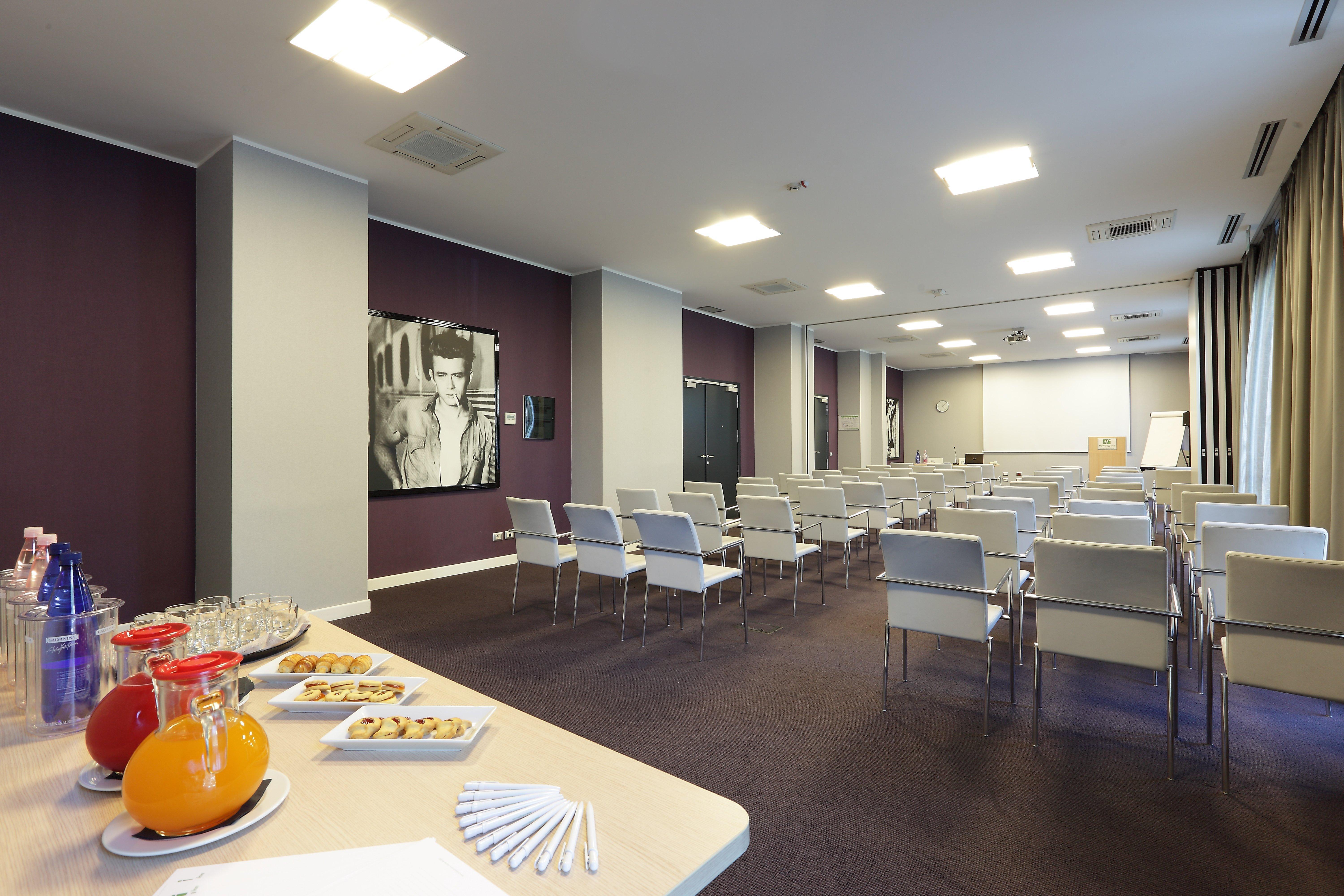Holiday Inn Milan Nord Zara By Ihg Cinisello Balsamo Esterno foto
