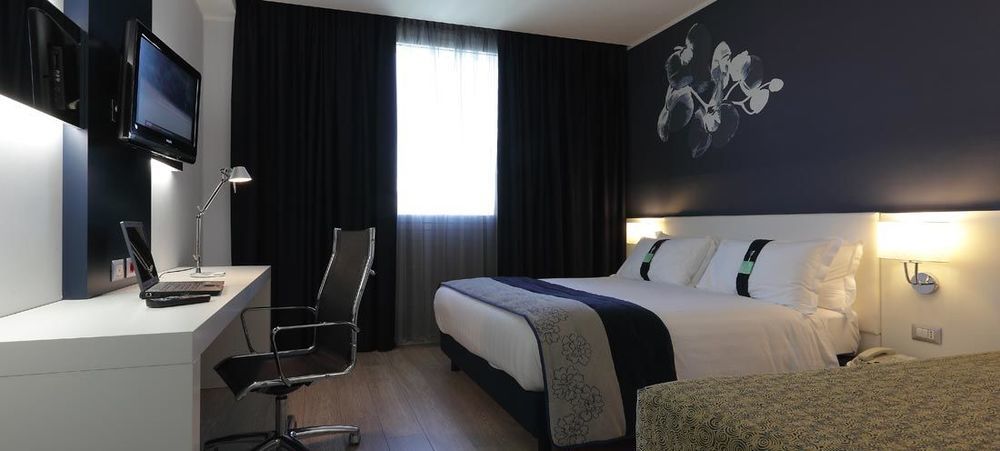 Holiday Inn Milan Nord Zara By Ihg Cinisello Balsamo Esterno foto