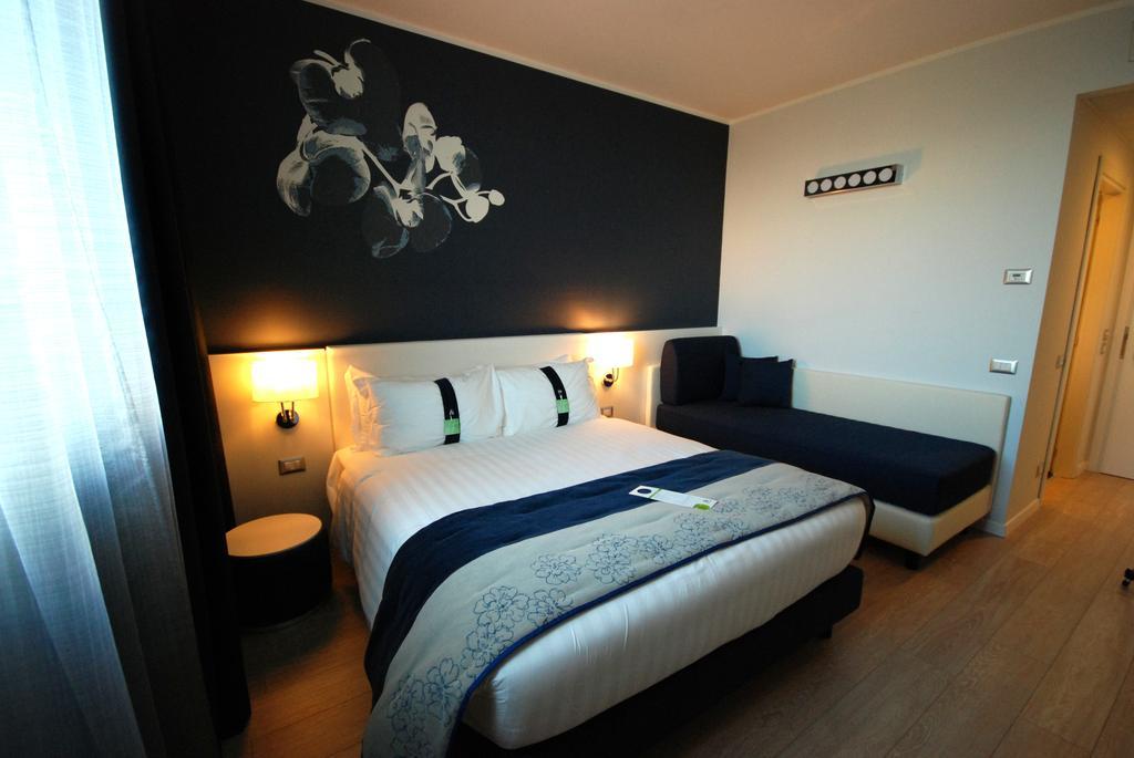 Holiday Inn Milan Nord Zara By Ihg Cinisello Balsamo Esterno foto