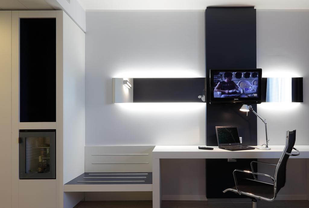 Holiday Inn Milan Nord Zara By Ihg Cinisello Balsamo Esterno foto
