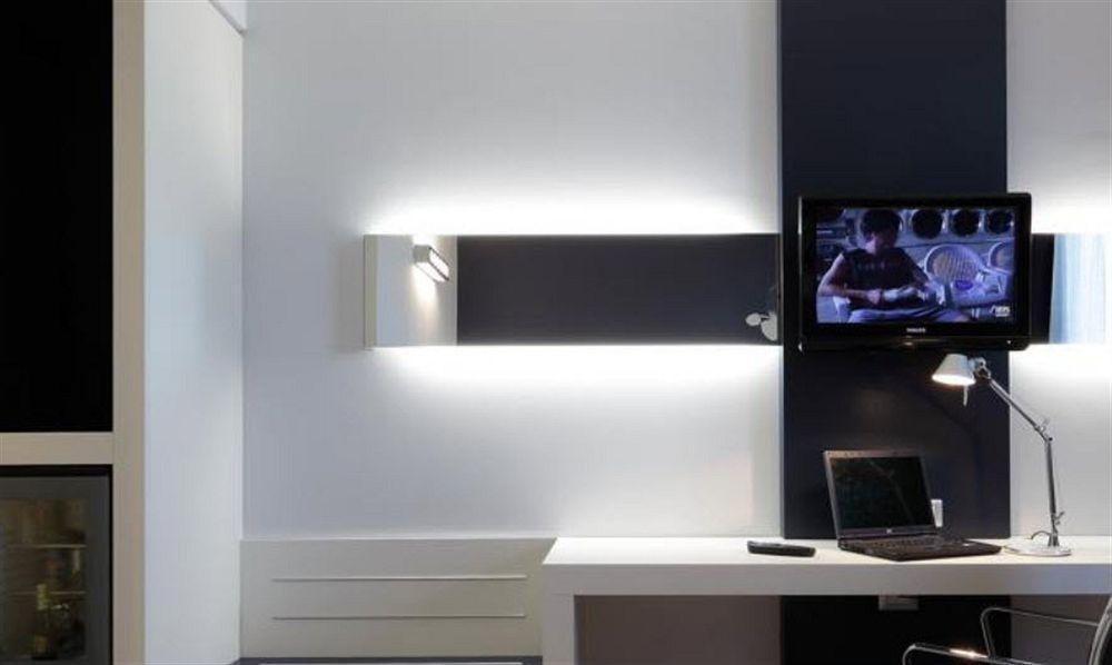 Holiday Inn Milan Nord Zara By Ihg Cinisello Balsamo Esterno foto