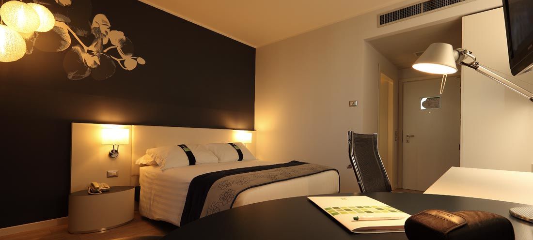 Holiday Inn Milan Nord Zara By Ihg Cinisello Balsamo Esterno foto
